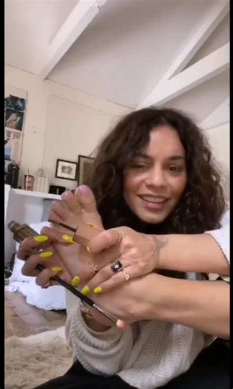 vanessa hudgens foot